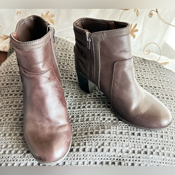 easy street Shoes - Easy street women’s boot, size 7